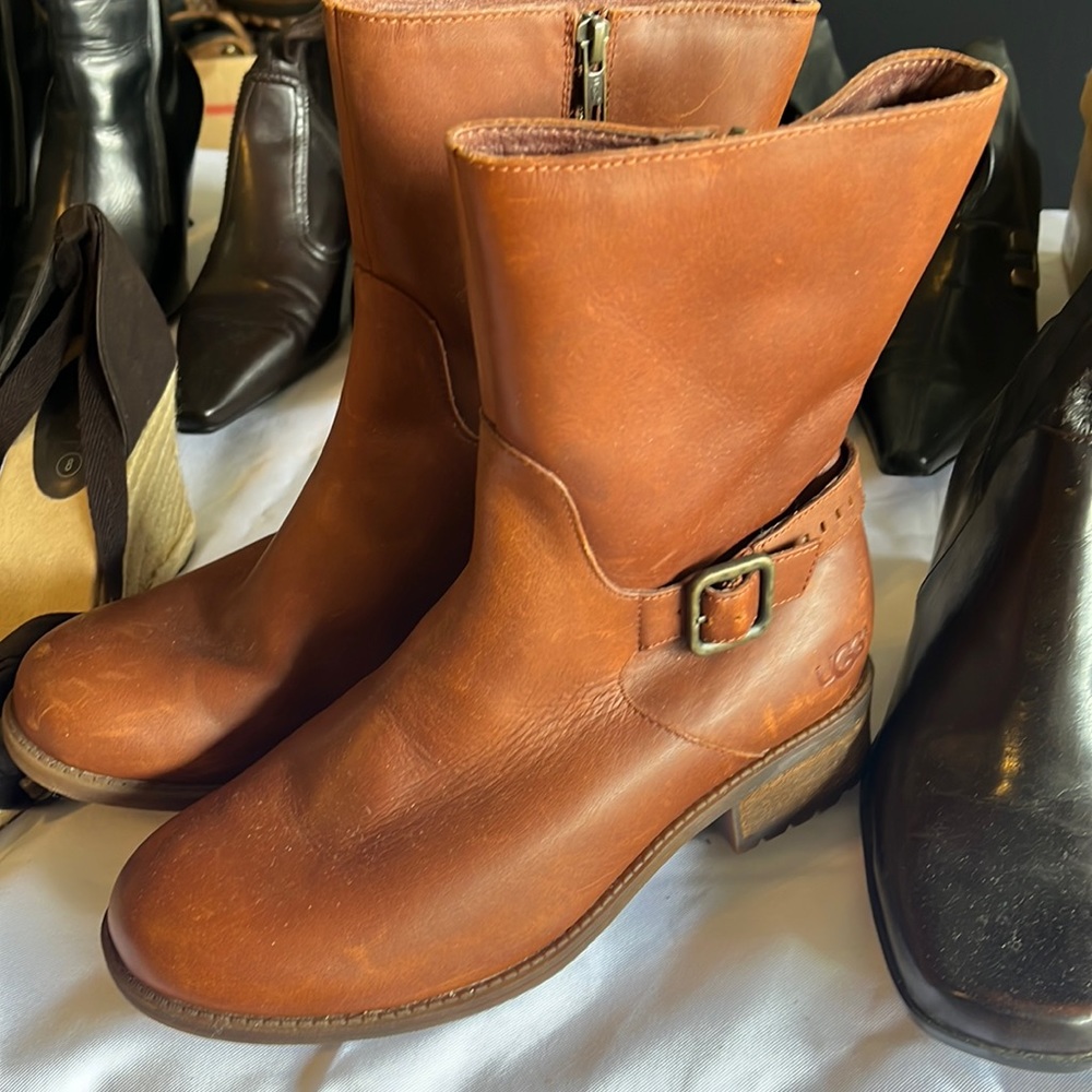 Ugg Leather Boots 7.5